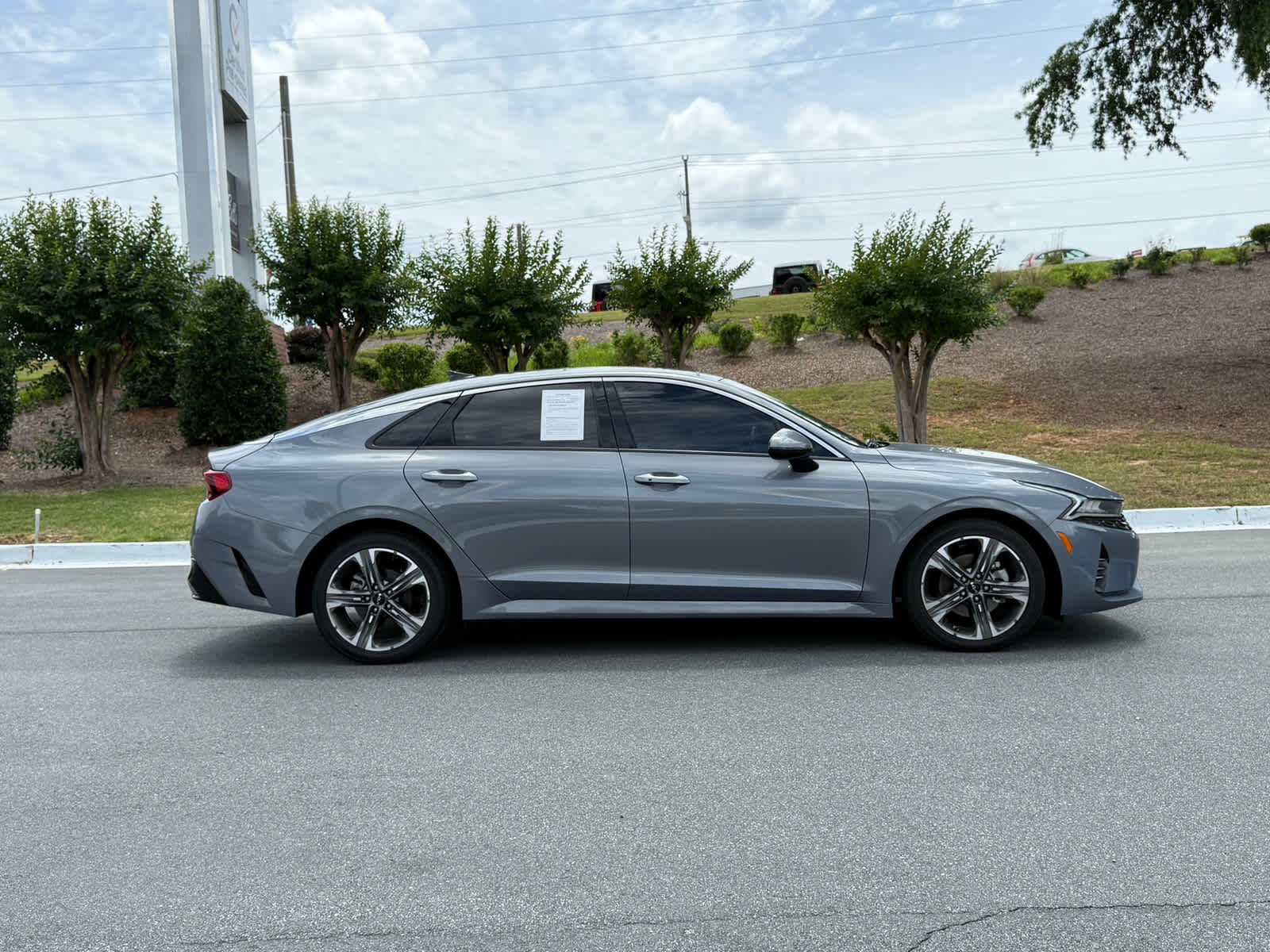 Used 2023 Everlasting Silver Kia EX image 7