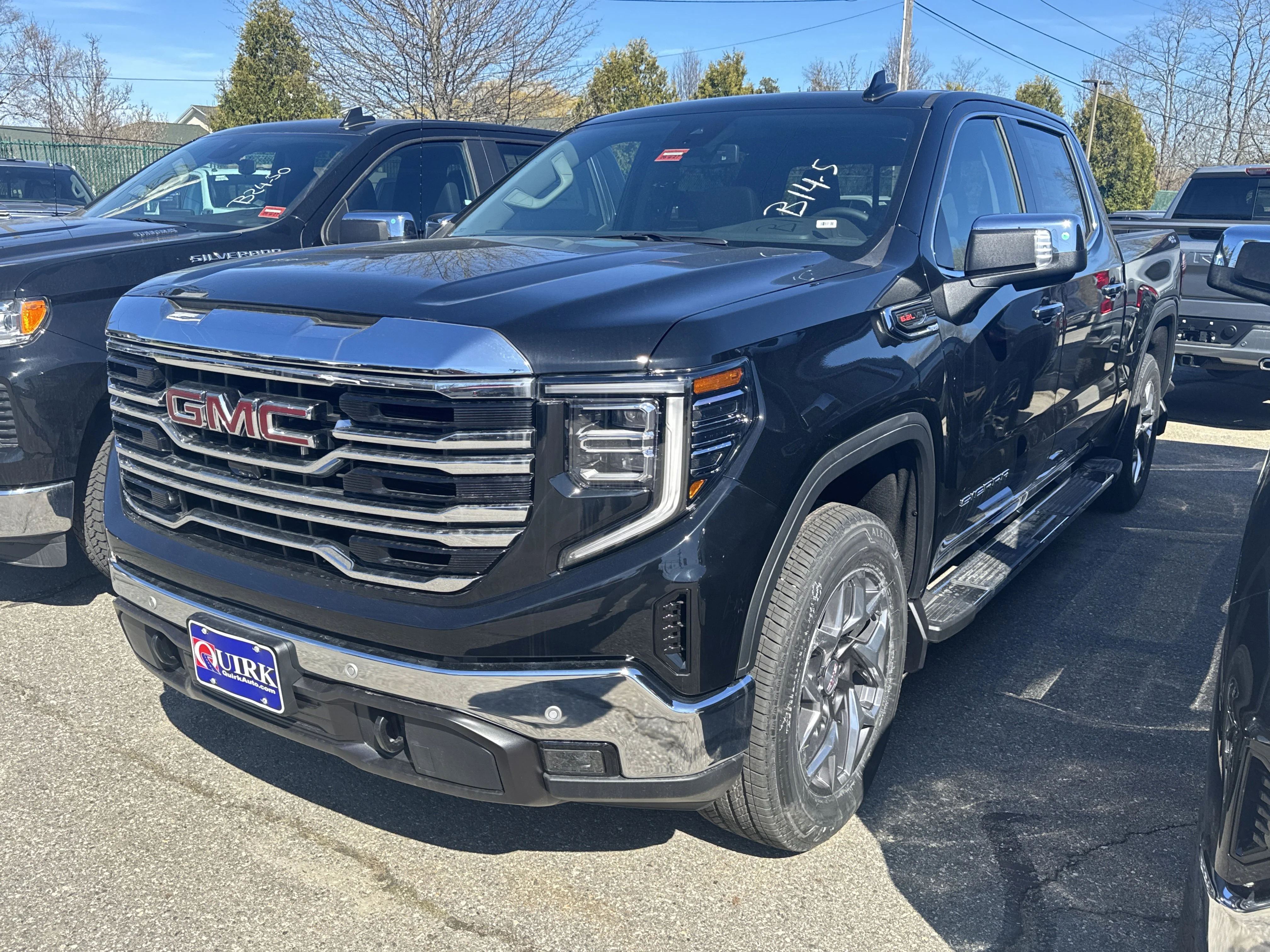 2026 GMC Sierra 4WD Crew Cab Short Box SLT's photo