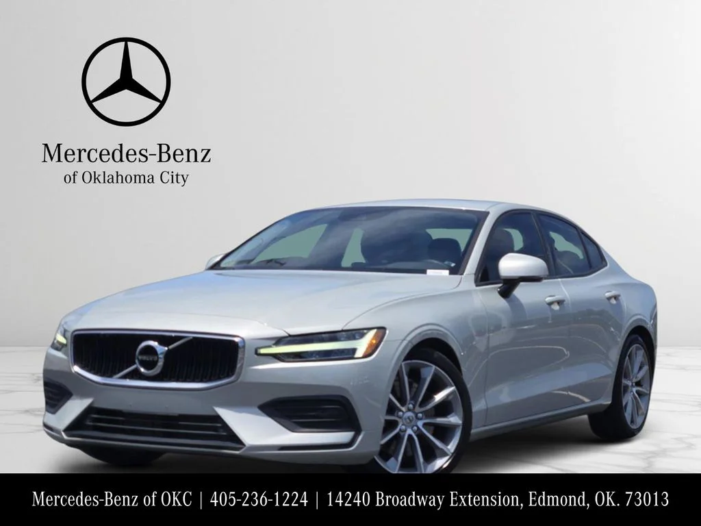2020 Volvo S60 T6 Momentum AWD's photo