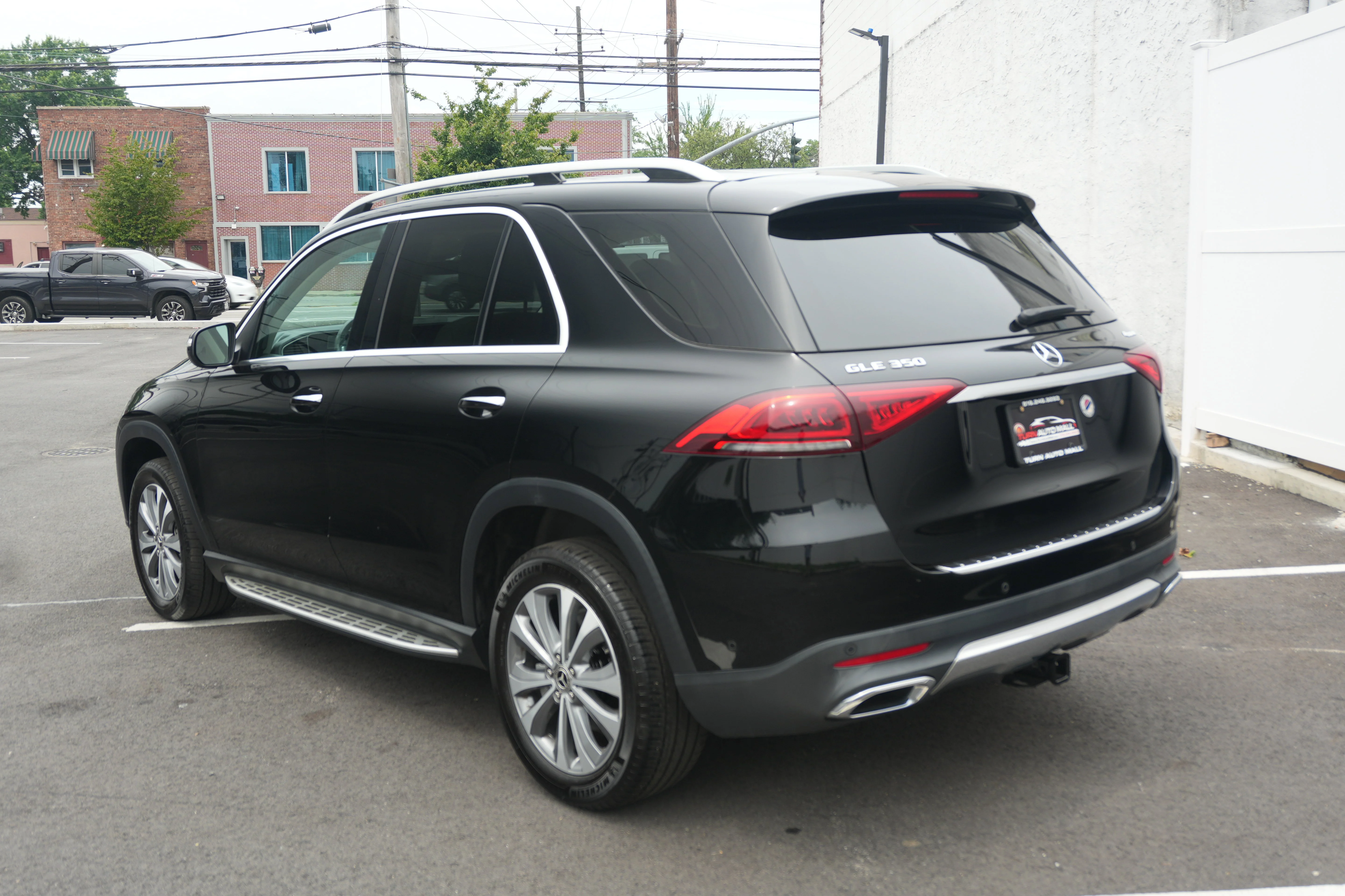 Used 2020 Black Mercedes-Benz GLE 350 image 7