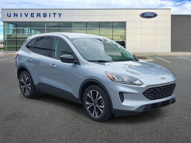 Used 2022 Blue Ford SE image 1