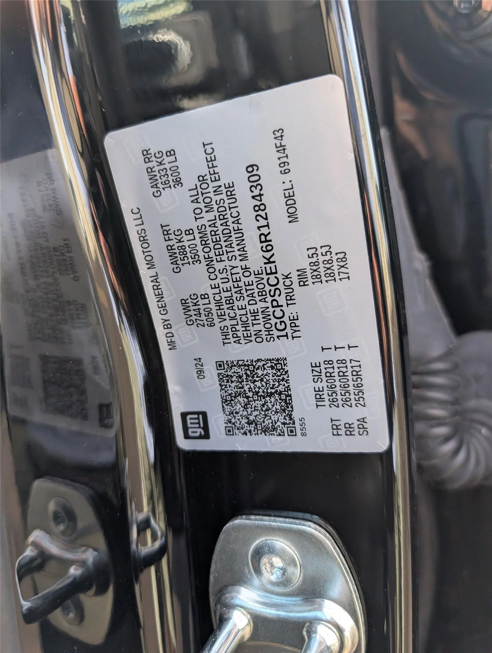 Used 2024 Black Chevrolet LT image 37