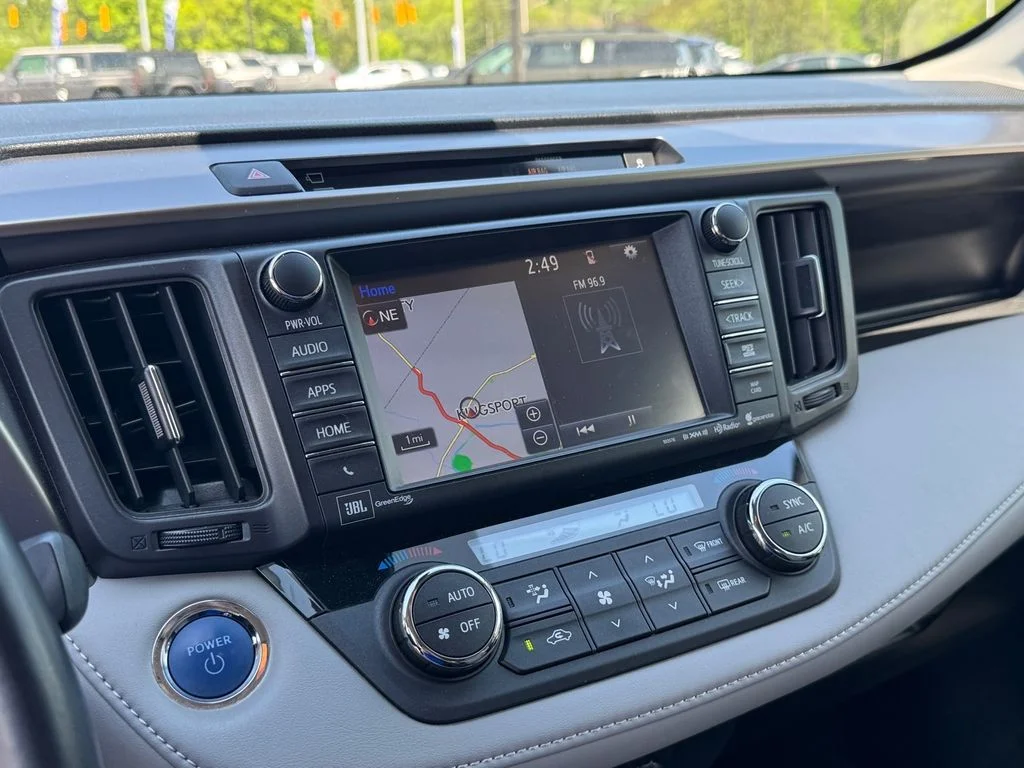 Used 2016 Silver Toyota Limited image 23