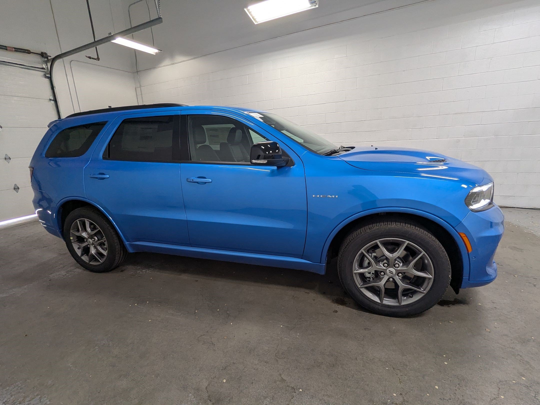 New 2026 B5 Blue Exterior Paint Dodge GT Plus HEMI V8 image 3