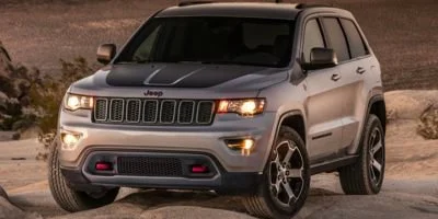 Used 2019 Green Jeep Trailhawk - - 4x4 - 5.7L HEMI V8 - Blind Spot Monitor - Backup Camera & More! image 1