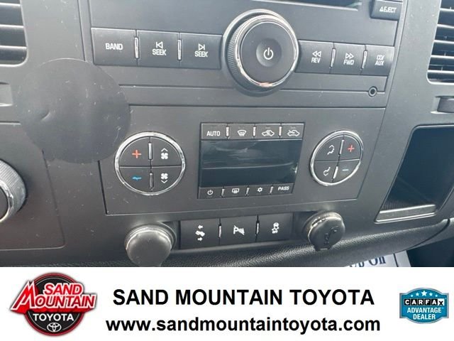 Used 2012 Silver GMC SLE image 21