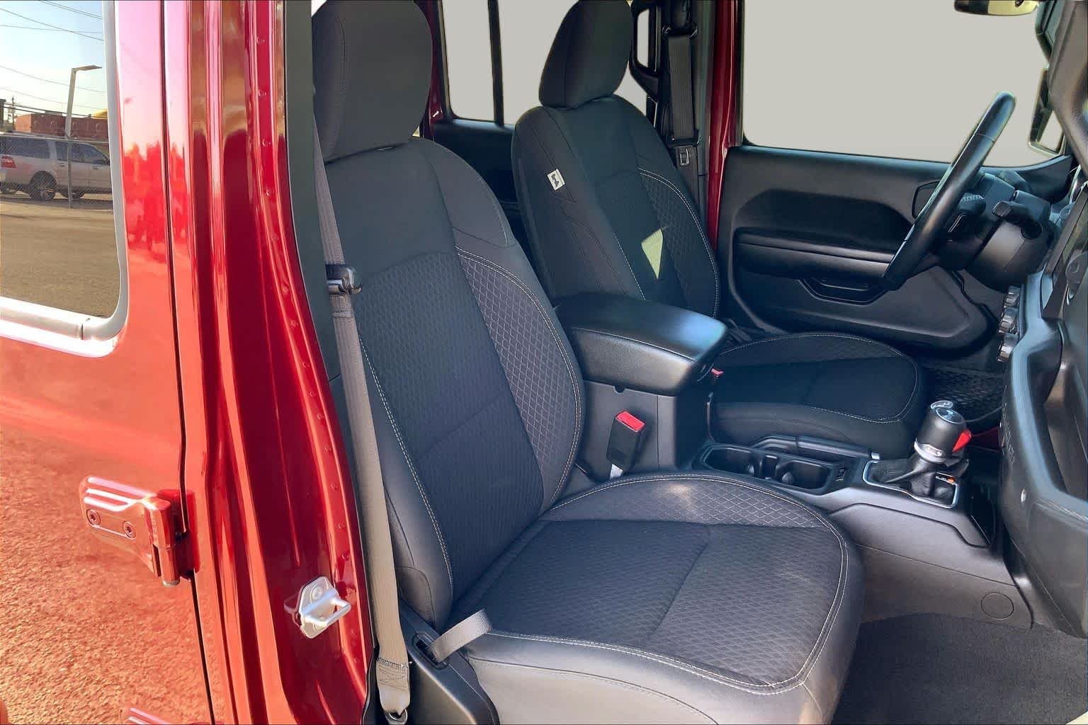 Used 2021 Snazzberry Pearlcoat Jeep Unlimited 80th Anniversary image 8
