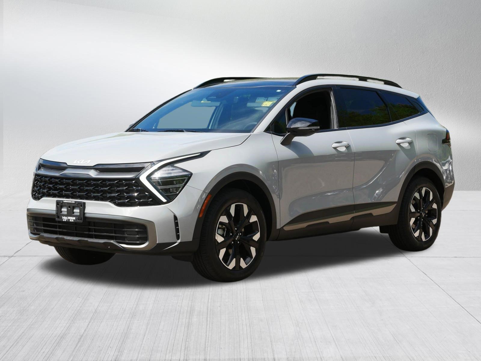 Certified Used 2024 Wolf Gray Kia X-Line image 3