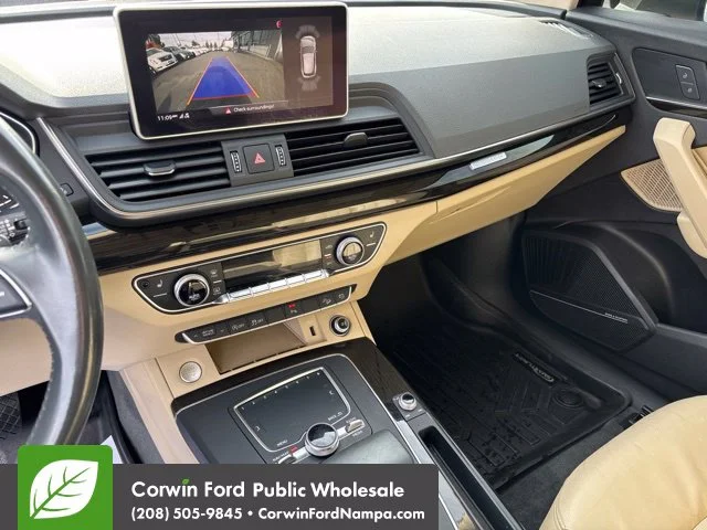 Used 2010 White Audi  image 22