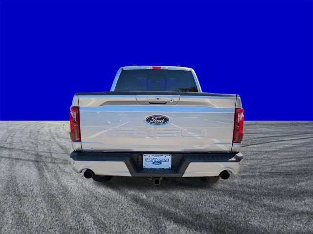 New 2026 Iconic Silver Metallic Ford XLT image 5