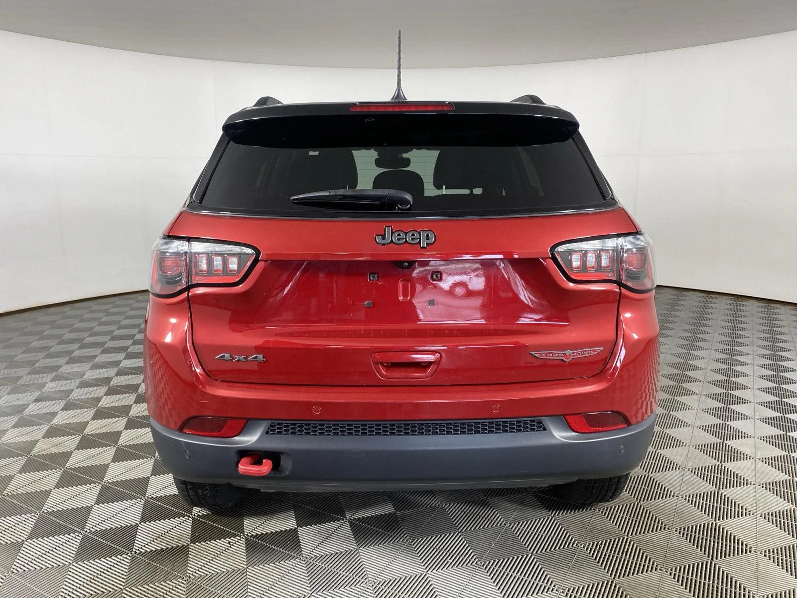Used 2024 Red Hot Pearlcoat Jeep Trailhawk image 9