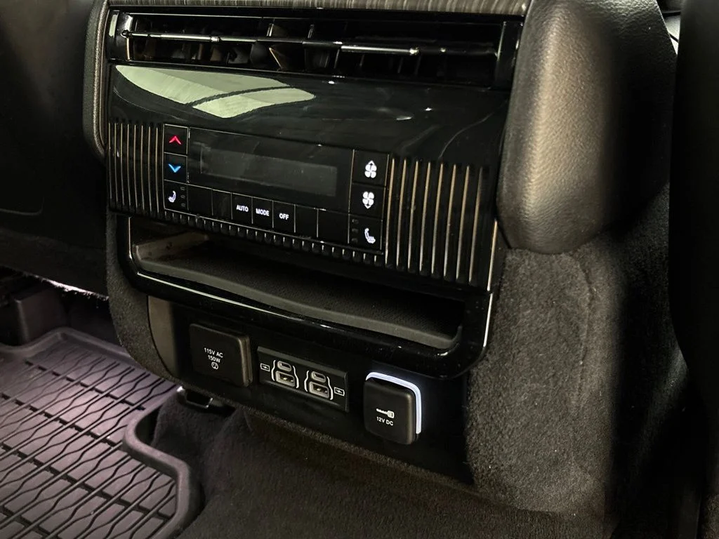 Used 2024 White Jeep Series II image 27
