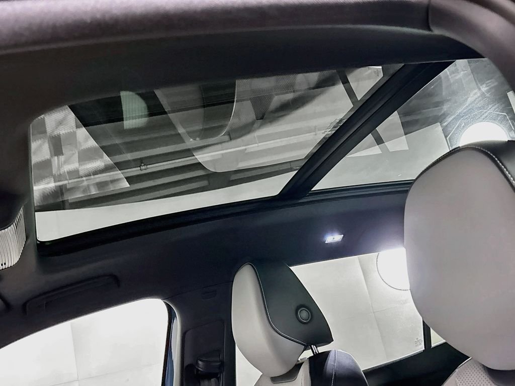 New 2026  Volkswagen SE R-Line Black image 18