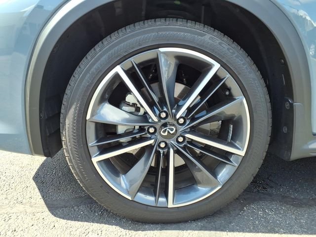 Used 2023 Gray INFINITI LUXE image 10