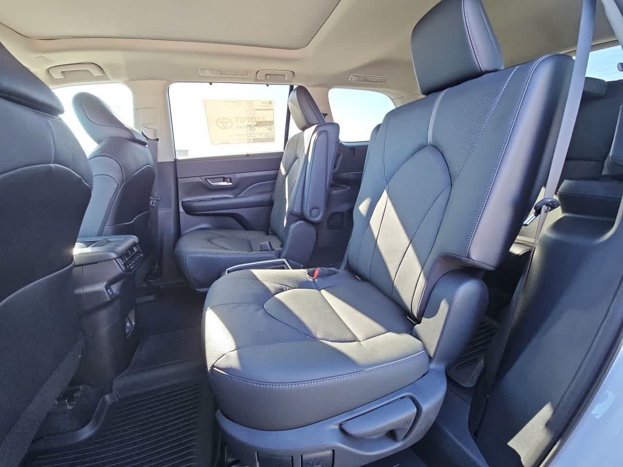 Used 2024 Wind Chill Pearl Toyota Platinum image 15