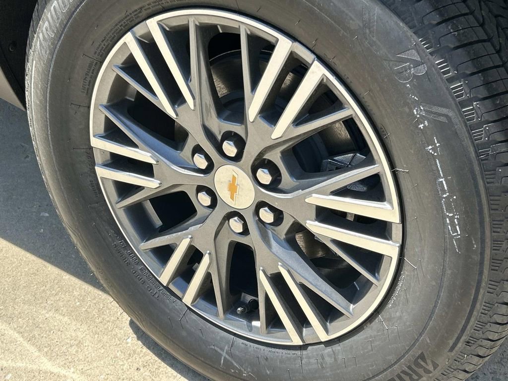 New 2026 Mosaic Black Metallic Chevrolet LT image 11