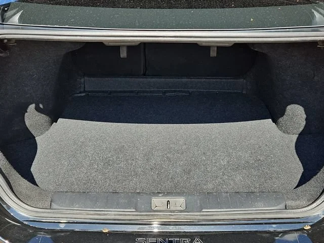 Used 2022  Nissan SR image 13