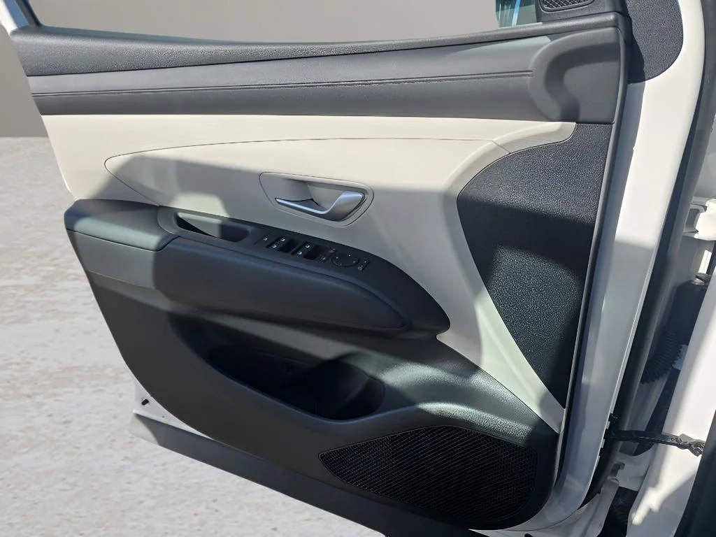 Used 2026 Serenity White Pearl Hyundai SE image 18