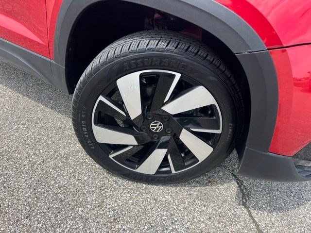 Certified Used 2024 Kings Red Volkswagen SEL image 37