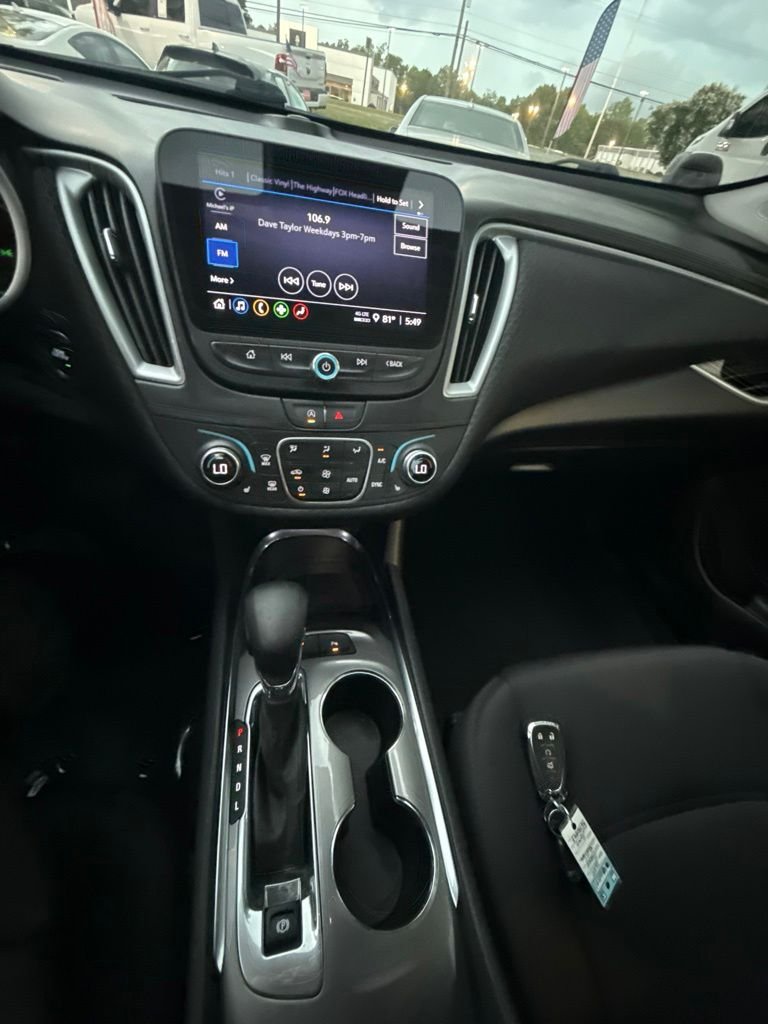 Used 2024 Gray Chevrolet LT image 19