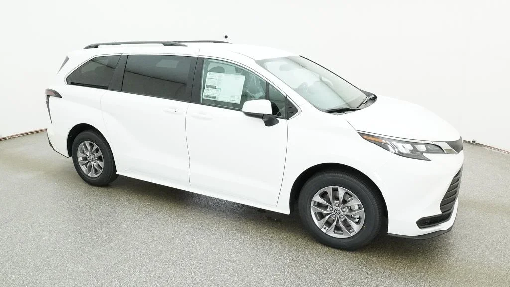 New 2026 Ice Cap Toyota LE image 12