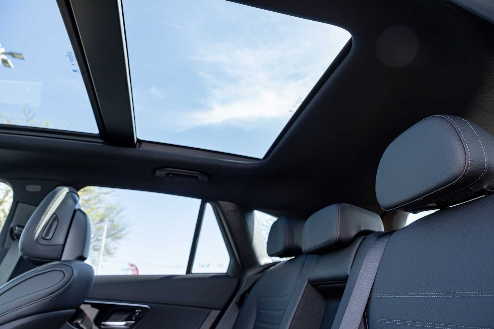 New 2026 Black Mercedes-Benz GLC 300 image 26