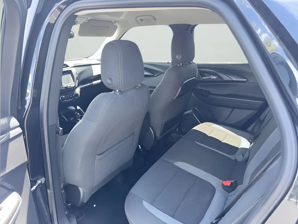 Used 2021 MOSAIC BLACK METALLIC Chevrolet LT image 21
