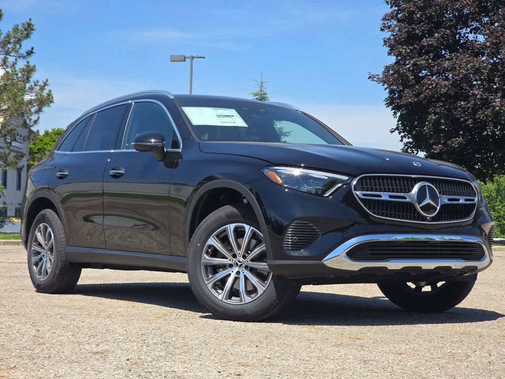 New 2026 Black Mercedes-Benz GLC 300 image 39
