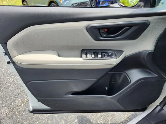 Used 2026 White Subaru Base image 37