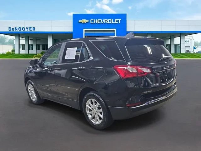 Used 2021 MOSAIC BLACK METALLIC Chevrolet LT image 9
