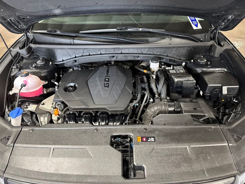 Used 2024 Black Hyundai SE image 25