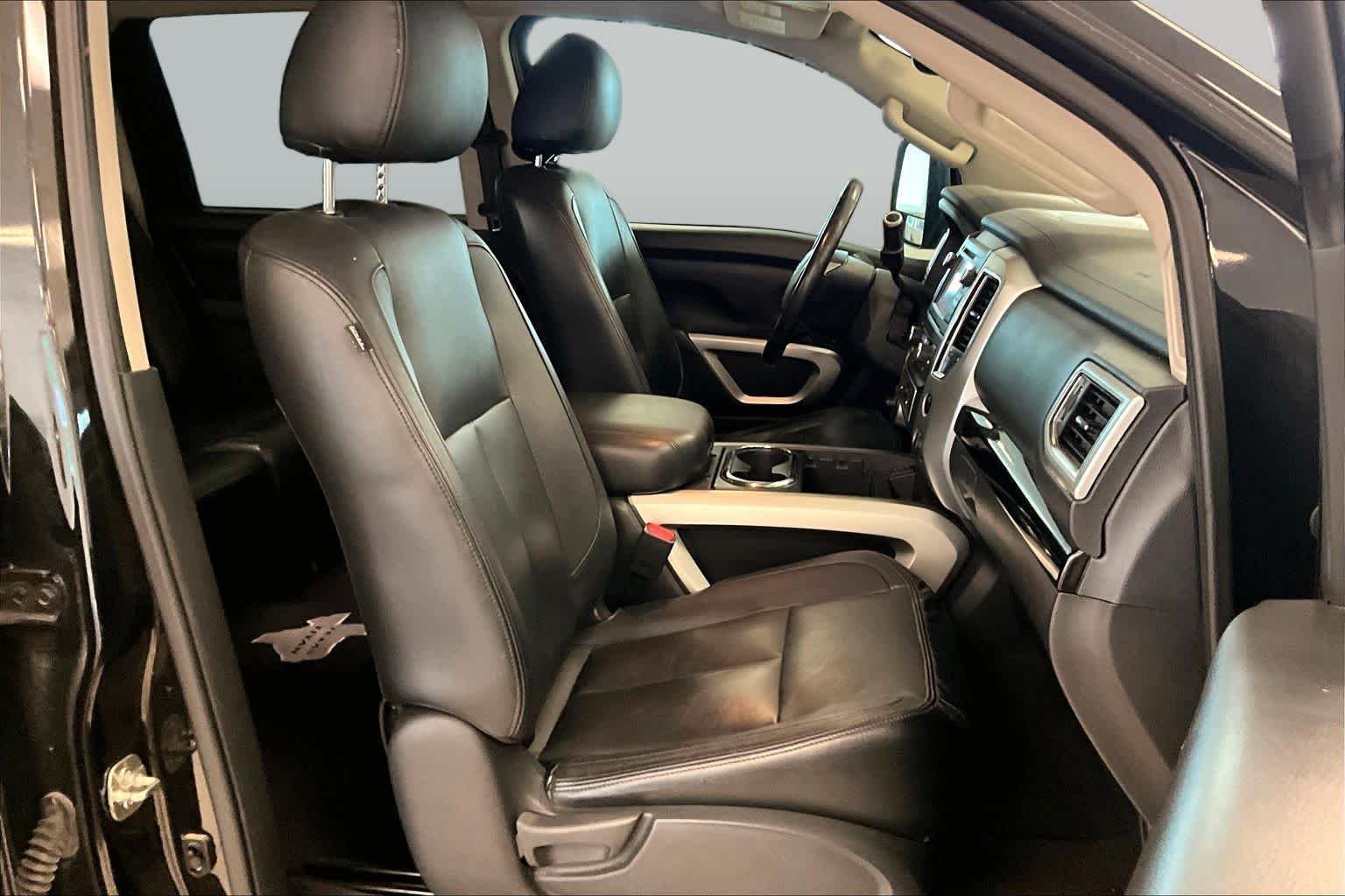Used 2019 Magnetic Black Metallic Nissan SV image 8