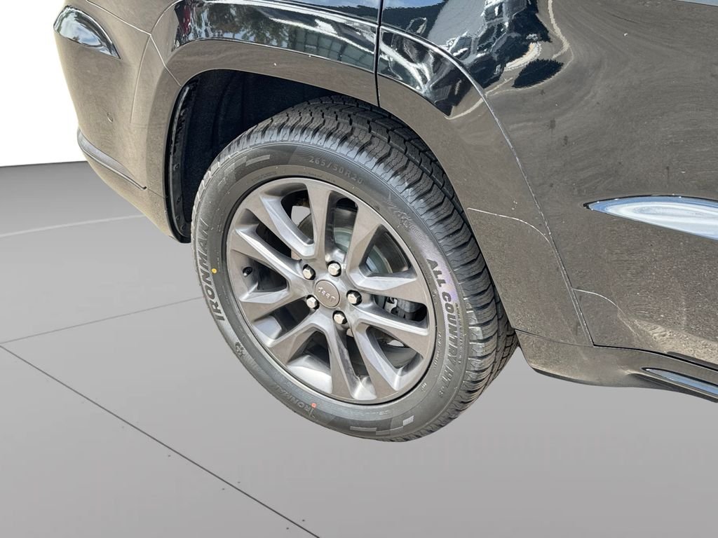 Used 2019 Diamond Black Jeep Overland image 26