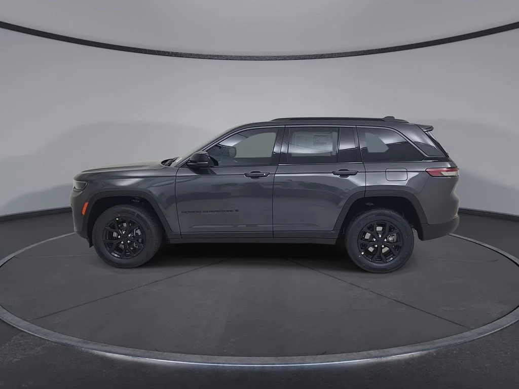 New 2026 Baltic Gray Metallic Clear-Coat Exterior Paint Jeep Altitude image 9