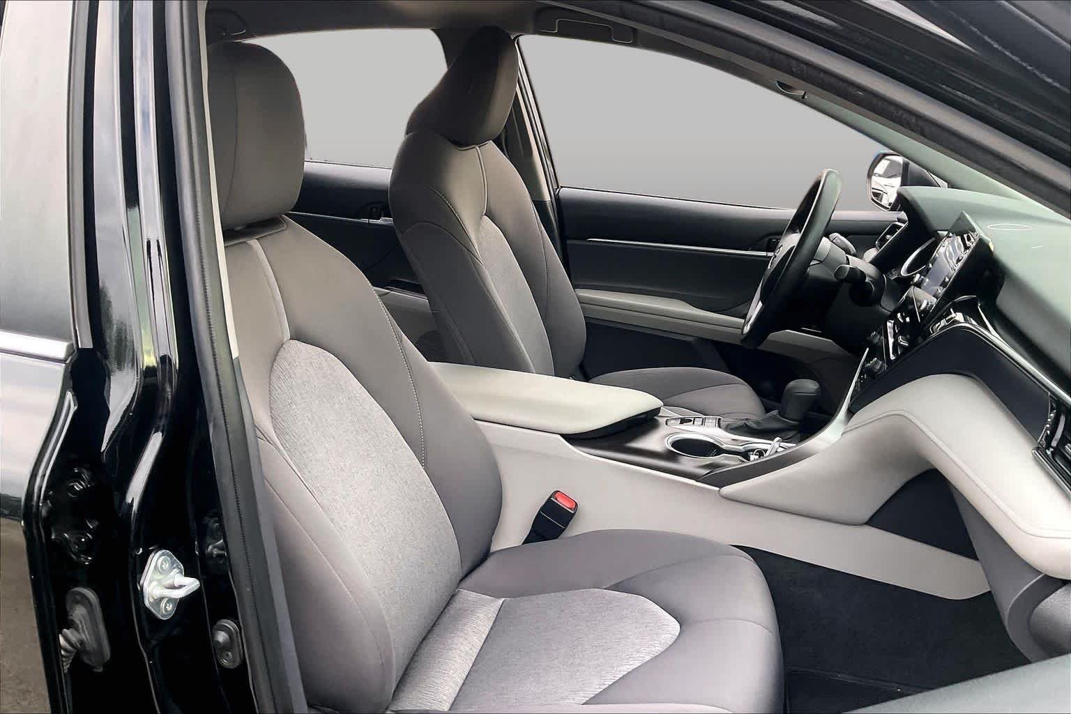 Used 2022 Midnight Black Metallic Toyota Hybrid LE image 9