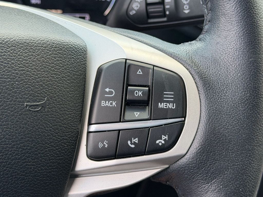 Used 2023 Silver Ford XLT image 25