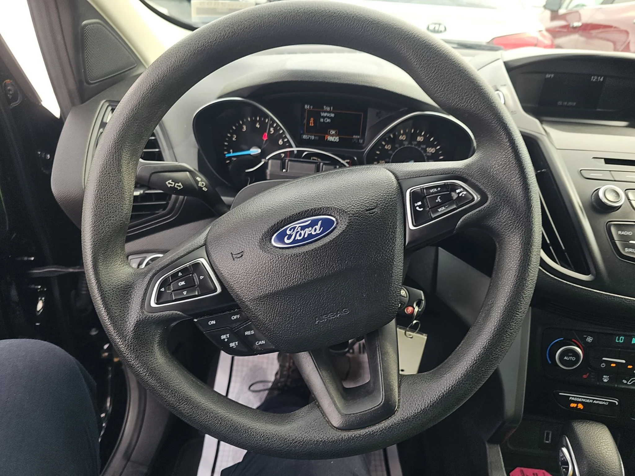 Used 2018 Shadow Black Ford SE image 10