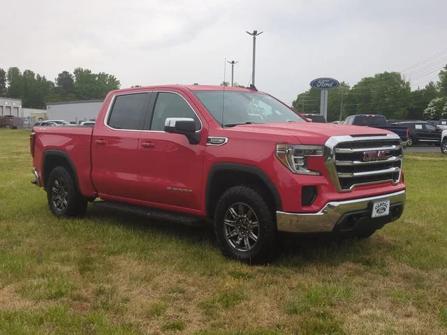 Used 2019 Red GMC SLE image 15
