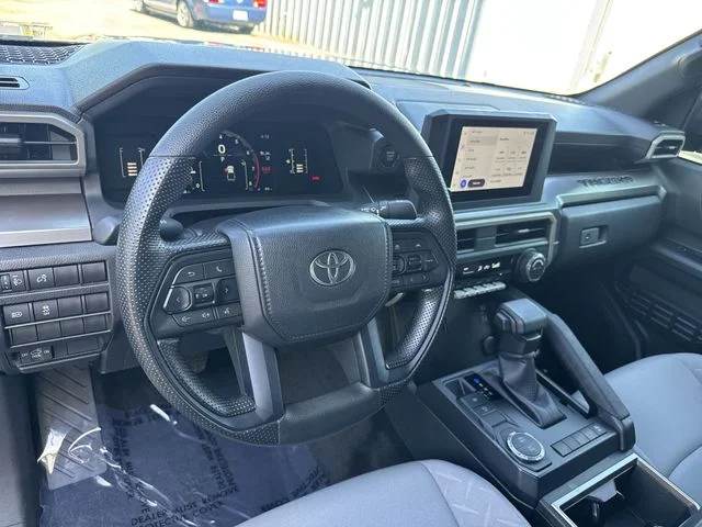 Used 2024  Toyota SR5 image 16