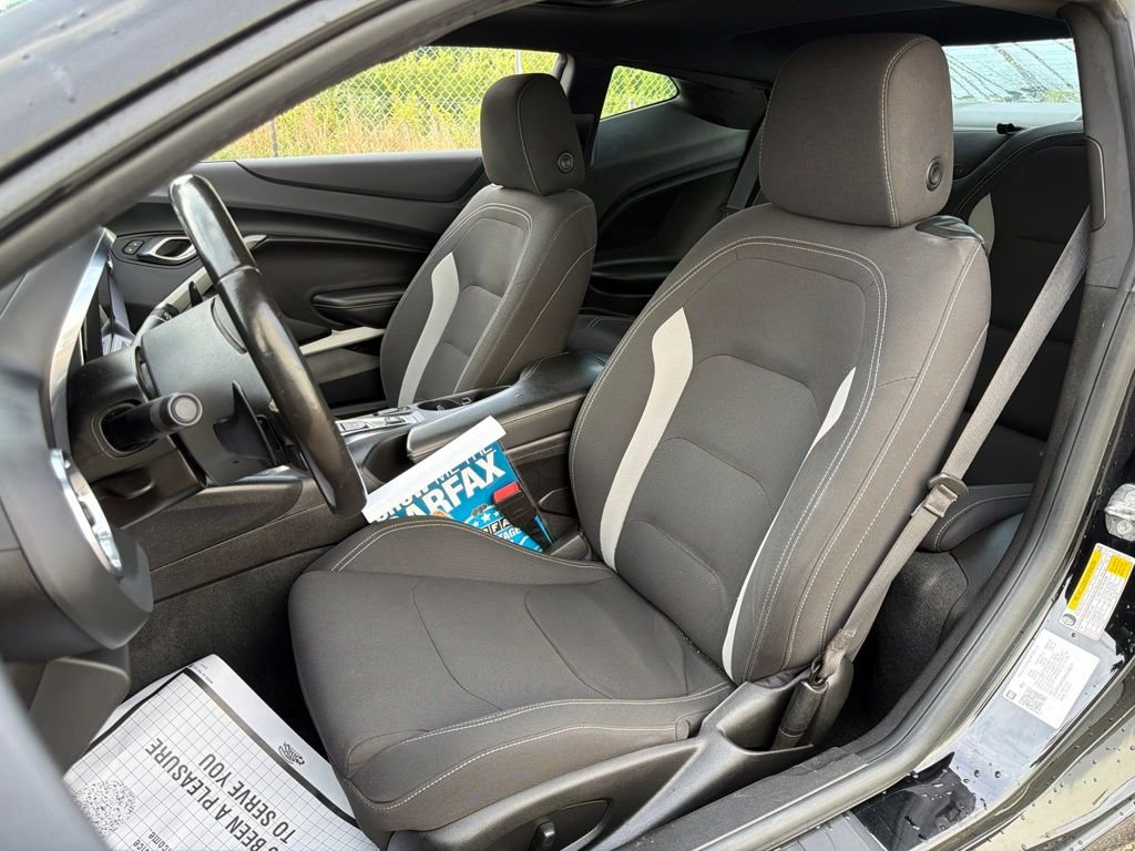 Used 2022 BLACK Chevrolet LT1 image 18