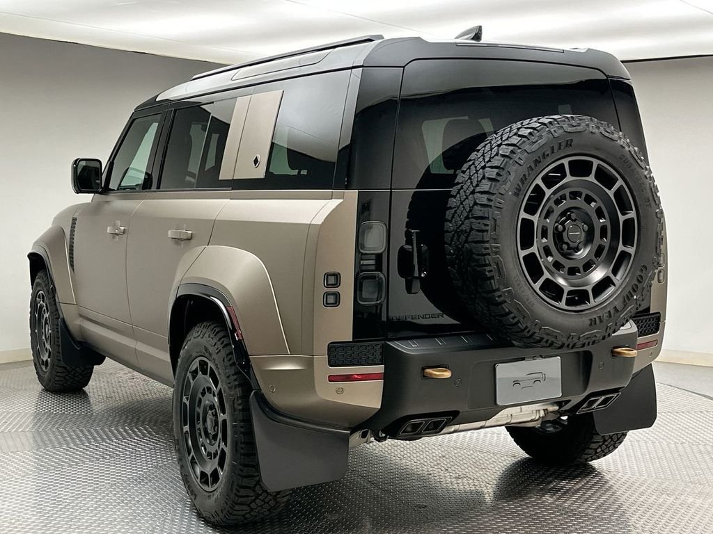 New 2026 Petra Copper Land Rover OCTA image 11