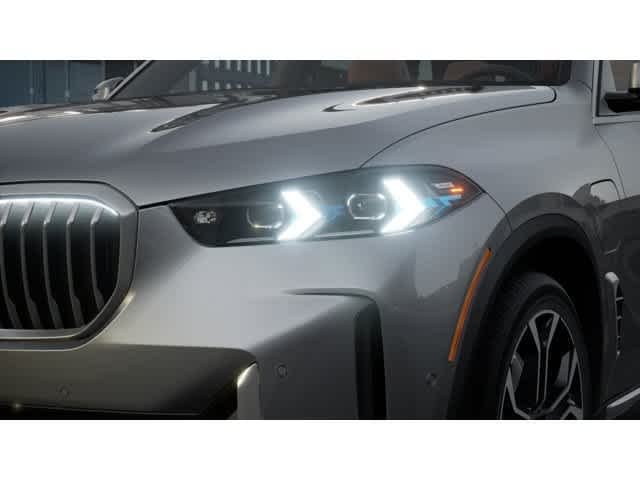 New 2026 Skyscraper Grey Metallic BMW xDrive50e image 6