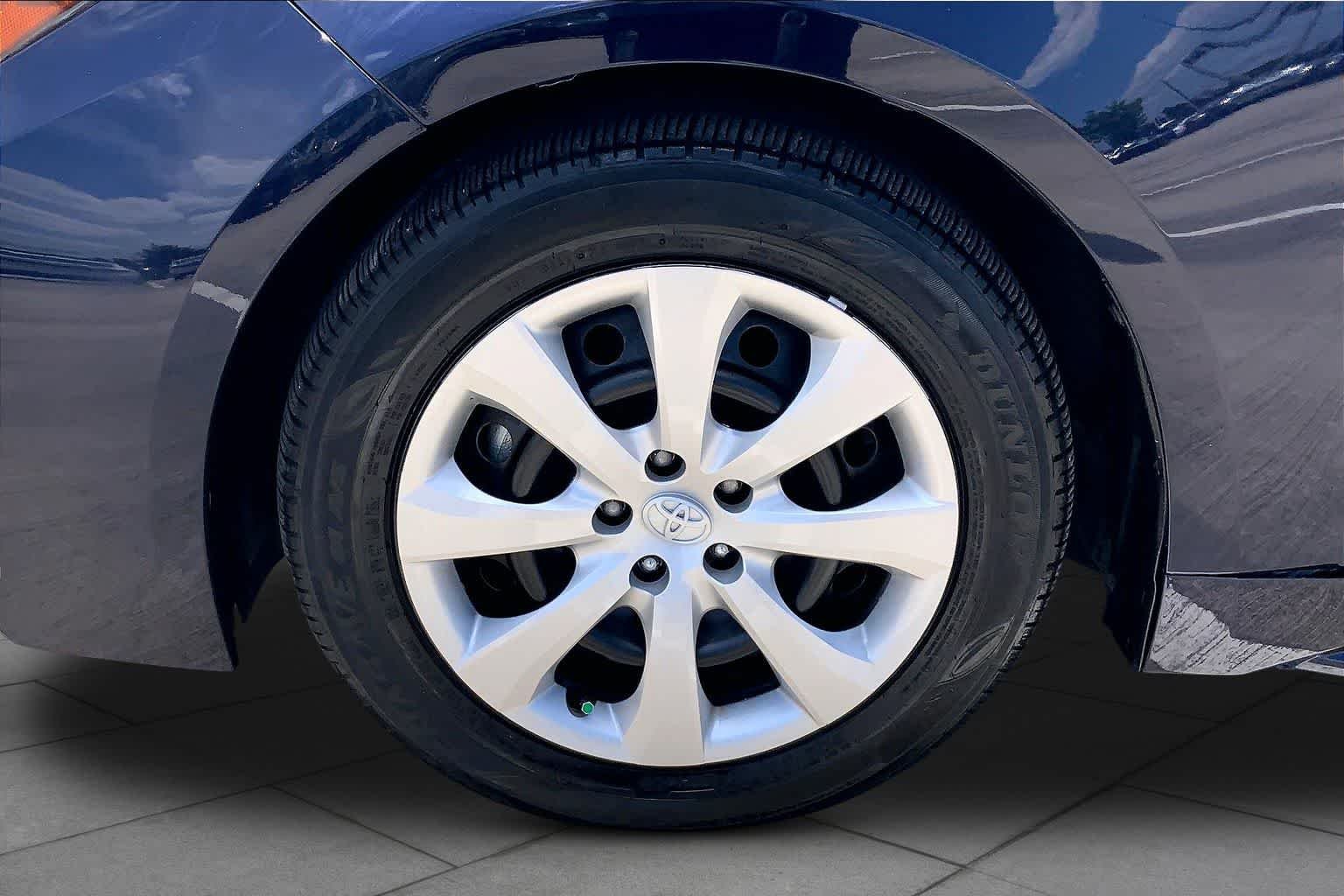 Used 2024 Blueprint Toyota LE image 15