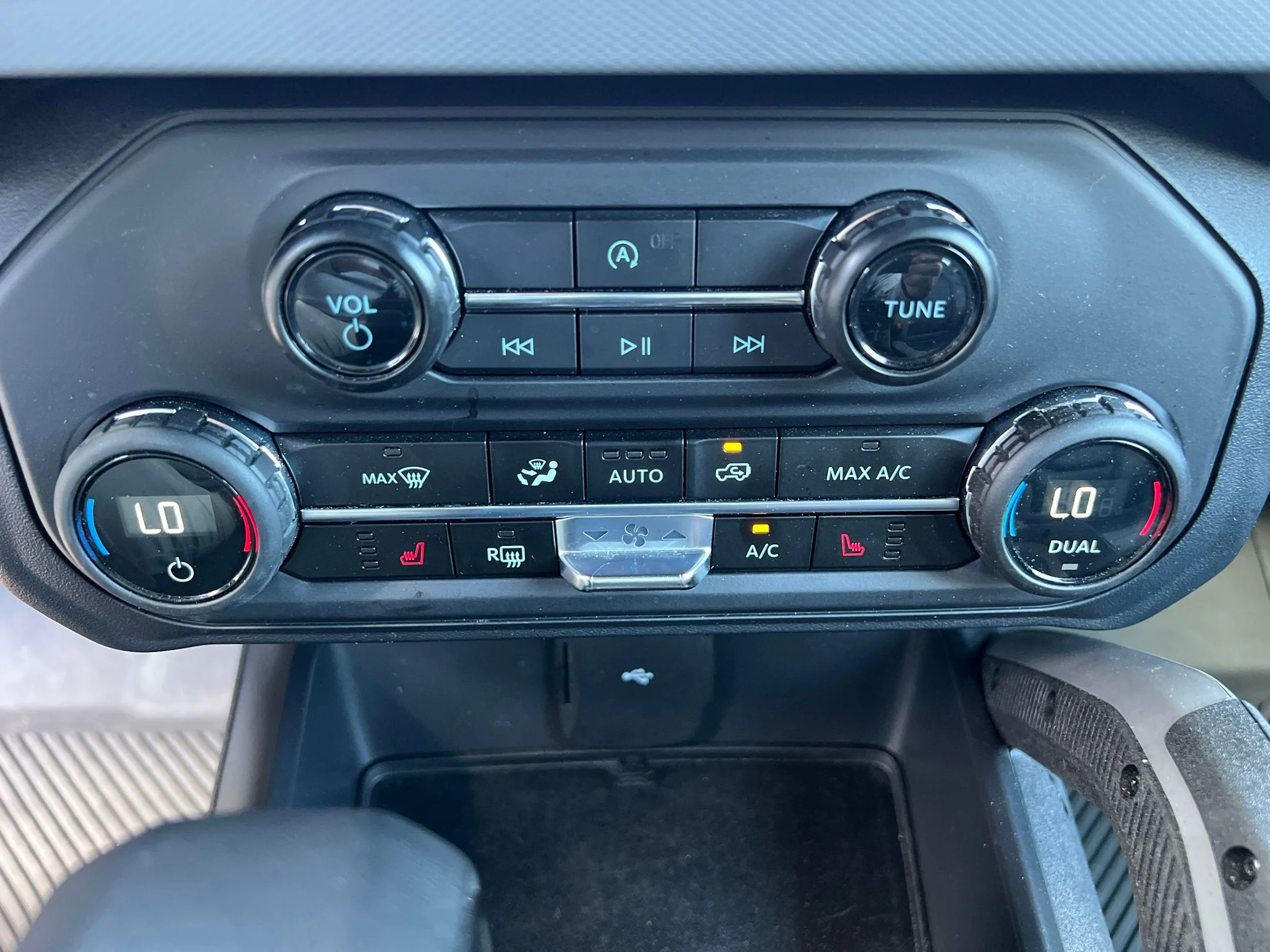 Used 2024 Gray Ford Big Bend image 29