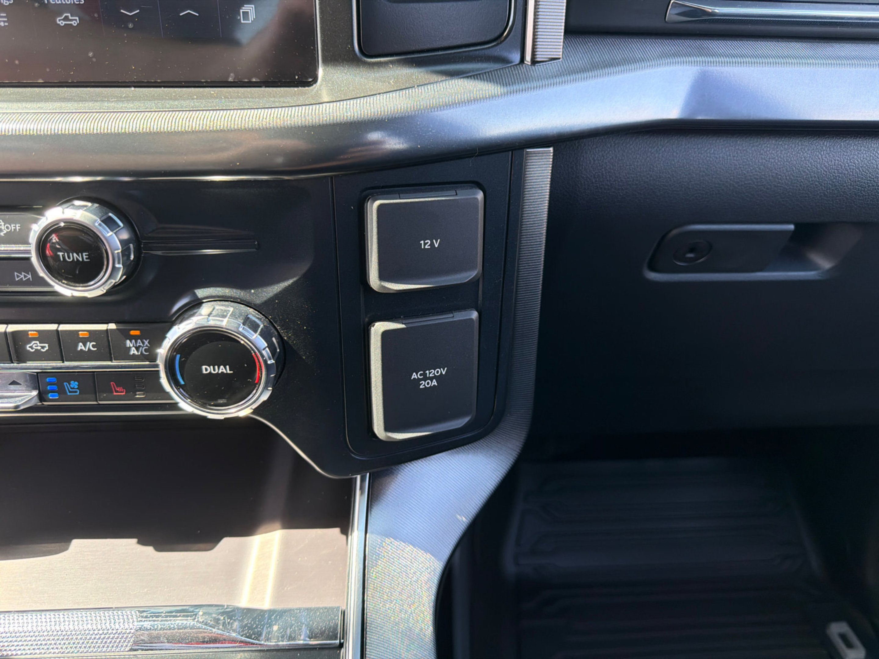 New 2026 Agate Black Metallic Ford Platinum® image 29