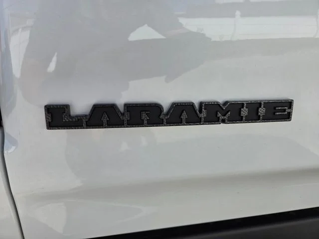 New 2026 Ivory White Tri-Coat Pearl-Coat Exterior Paint RAM Laramie image 15