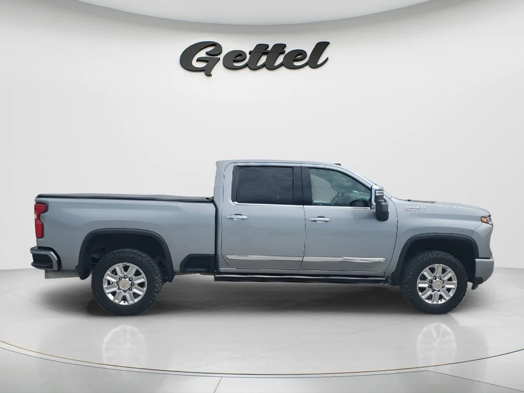 Used 2024 Sterling Gray Metallic Chevrolet High Country image 4
