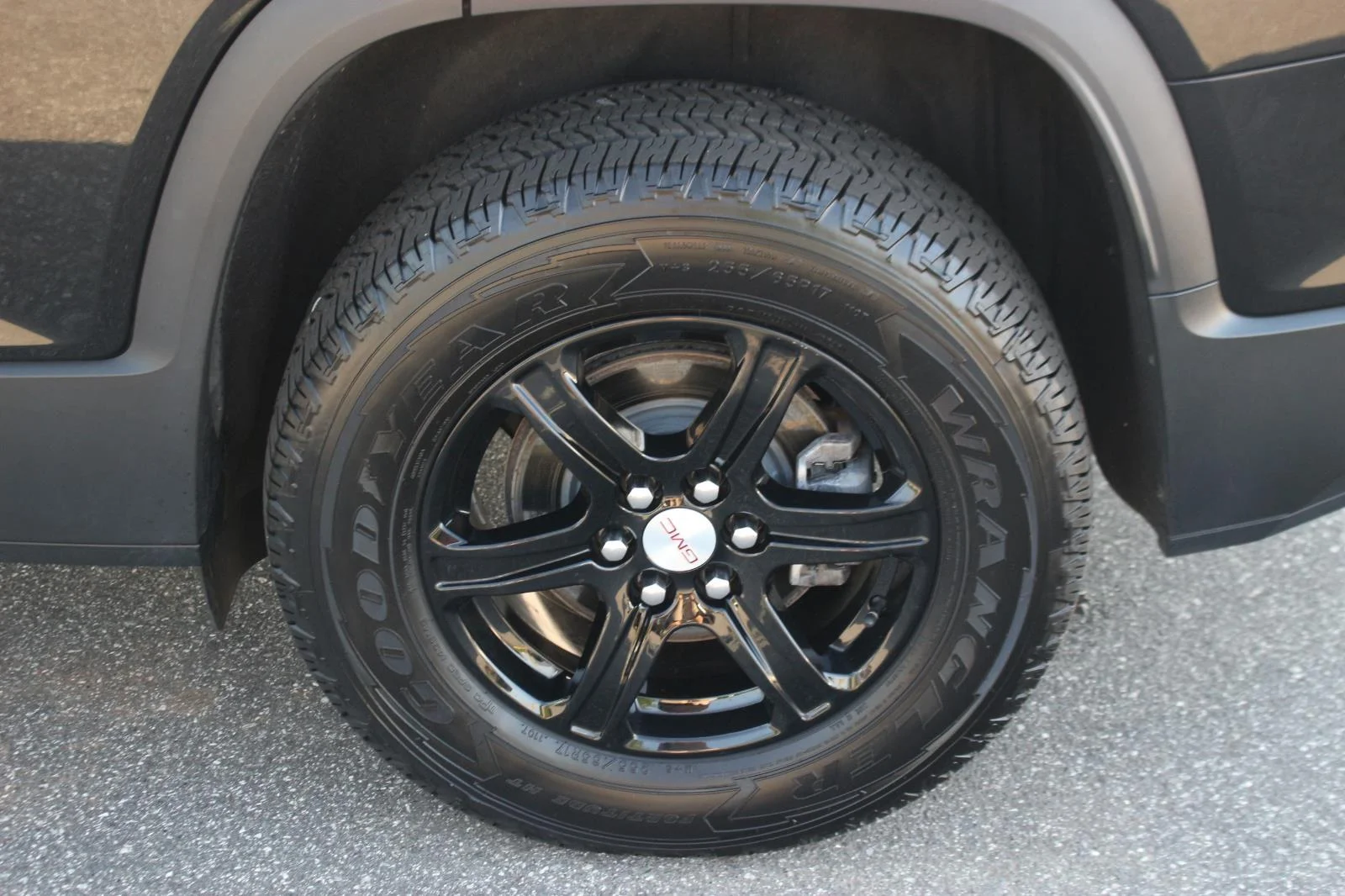 Used 2023 Ebony Twilight Metallic GMC AT4 image 43