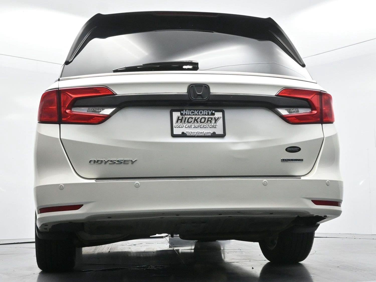 Used 2019 White Diamond Pearl Honda Touring image 56