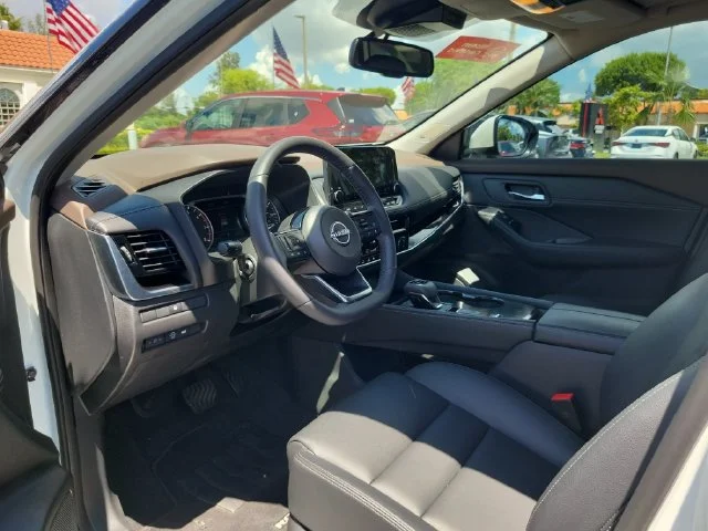 Certified Used 2023 White Nissan SL image 15